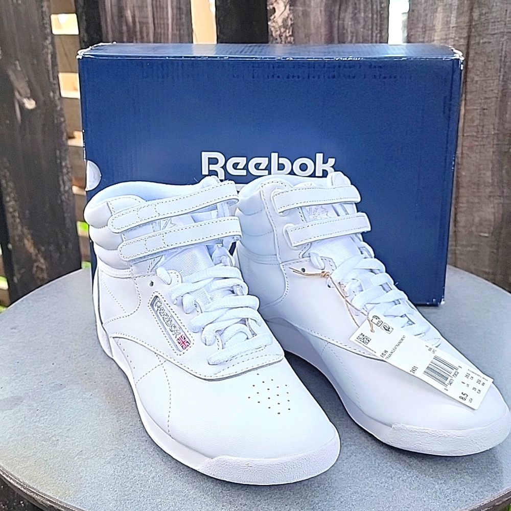 Women's Freestyle Hi Sneaker Size 8.5
